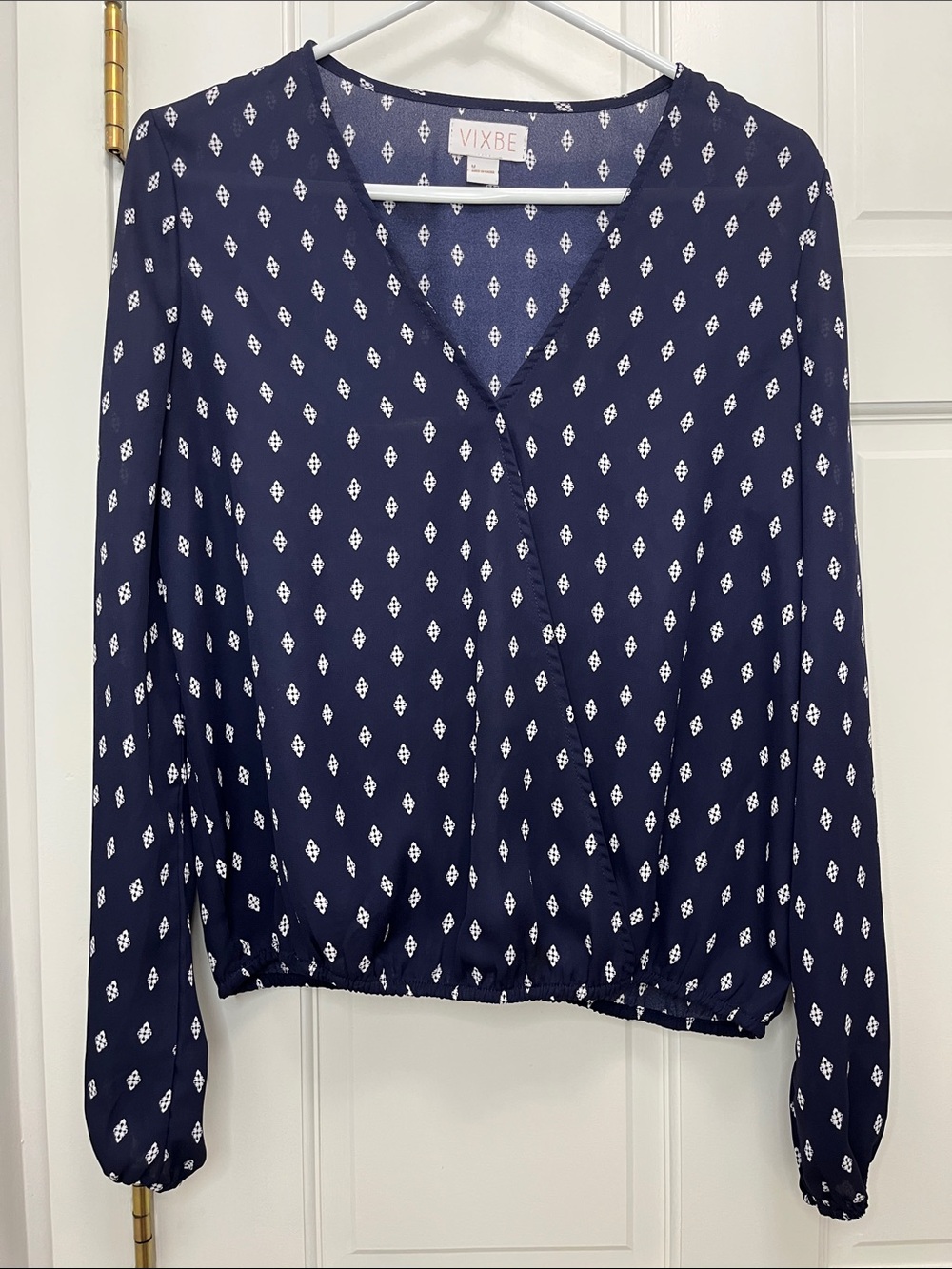 Vixbe Navy & White Geometric Printed V Neck Long Sleeve Blouse - Size Medium